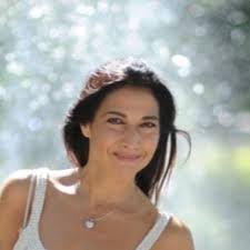 Lily Sanders's Instagram, Twitter & Facebook