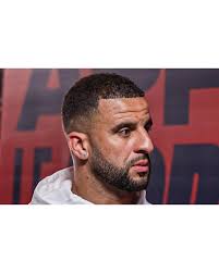 Milan rejeita Kyle Walker, que deve voltar ao City