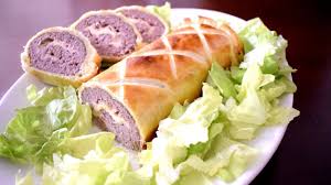 Alcune ricette light scelte per voi, facili da realizzare, ottima idea per pranzo o cena, ricette veloci, dall'antipasto al dolce, insalate, primi piatti, secondi, brioche senza uova, latte, burro o olio. Polpettone Ripieno In Crosta Di Pasta Sfoglia Youtube