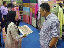Pering 15 septembe kat r 2017 sekolhari : 64 Usahawan Kraf Terengganu Sertai Hkk 2017 Trdi News