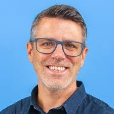 Manuel Pina's Instagram, Twitter & Facebook