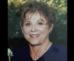 Eleanor Kraft's Instagram, Twitter & Facebook