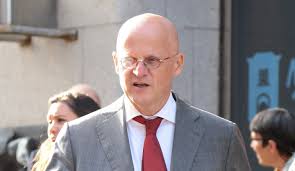 Er zijn regels voor hem, en andere regels voor ons. De Kerstboodschap Van Minister Grapperhaus Cip Nl