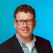 Carl Maas's Instagram, Twitter & Facebook