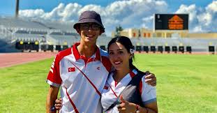 Jun 29, 2021 · tokyo 2020 olimpiyat oyunları'nda artistik cimnastikçilerimiz tarihimizde ilk defa olimpiyatlarda finale kalırken, yasemin ecem anagöz ve mete gazoz'dan oluşan okçuluk karışık takımımız dördüncü, taekwondocumuz rukiye yıldırım beşinci oldu. Mete Gazoz Efsane Olma Yolunda Fotomac