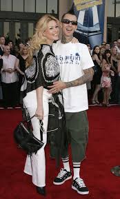 Former spouses travis barker and shanna moakler have a long, tumultuous history involving fistfights, police calls and cheating accusations— but they can pinpoint the moment the marriage first headed downhill. Travis Barker Shanna Moakler Shanna Moakler Photos Year In Focus 06 Suddenly Splitsville Zimbio