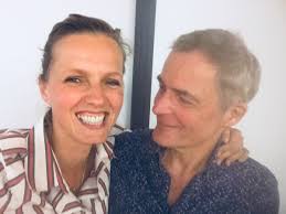 Hartstikke mooi, net als oud en nieuw. Leonie Ter Braak A Twitter Zo Vereerd En Trots Dat Ik De Dochter Mag Spelen Van Herman Finkers En Johanna Ter Steege In De Nieuwe Film De Beentjes Van Sint Hildegard