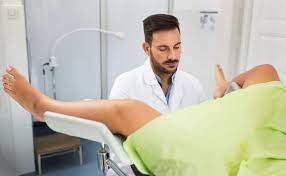 Woran Frauenarzte Denken Wenn Sie Dich Behandeln Woman At