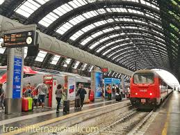 Il treno eurocity thello 139/140 da nizza per milano centrale, transita alla stazione di mignanego trainato da una doppia di locomotive e402b, la 175 e la 170 Treni Internazionali Com On Twitter Treno Eurocity 143 Di Thello Pronto A Partire Alla Volta Di Nizza Eurocity Thello Milano Nizza Treni Ferrovie Eurotreni Https T Co Slkt6ue8yd