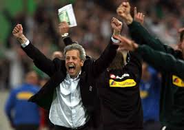 Thuram nach knieproblemen wieder auf dem platz. Gladbach On Twitter Today Marks 4 Years With Lucien Favre As Gladbach Manager Here S To A Derby Day Win For Favre And The Fohlenelf Http T Co Prdx4hpbjj