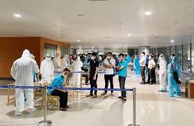 Hoạt động này khiến các sân bay vốn quá tải nay chật chội thêm. 2pab6tchuobdum