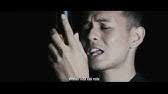 Biarkan semua kenangan yang indah akan selalu ada kau dan aku bersama biarkan lah sayang cinta kita hilang walau kita tak rela tinggalkannya demi kita, demi kita. Ismail Izzani Demi Kita Official Lirik Youtube