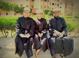 Hanya mereka yang mampu mencapai tahap keseragaman sedemikian tinggi berbanding jemaah atau pertubuhan islam yang lain pada masa itu. Tentang Pakaian Jubah Dan Makna Filosofisnya