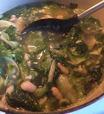 It's short on calories but big in flavor! Jersey Girl In The Kitchen Escarole And Bean Soup