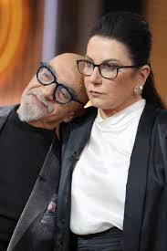 כשאני רואה אירוויזיון עם הידיד ההומו שלי