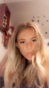 Sara Hooper (@sara16hooper)