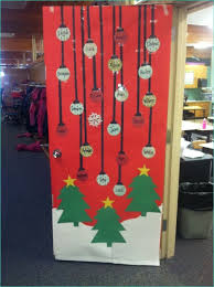 Christmas Door Decorating Ideas For School Beauty Room Decor Classroom Christmas Decorations Christmas Classroom Door Door Decorations Classroom Christmas
