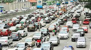 Murid lelaki itu diusung masuk ke dalam ambulans. Laporkan Kesalahan Jalanraya Kepada Jpj Melalui Whatsapp Careta