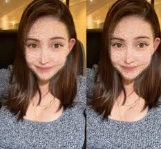 Kunling is pregnant and drinking afternoon tea with Jay Chou, her skin is  fair and her chin is a little thinner, but her figure is still not deformed 