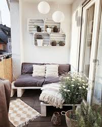 Kleinen Balkon Gestalten Diy Sitzecke Und Deko Kleiner Balkon Design Kleinen Balkon Gestalten Und Balkon Gestalten