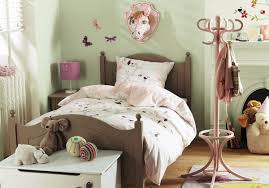 Therefore, the floral pattern there looks 100% gorgeous, sweet, and calming. Vintage Girls Rooms Novocom Top