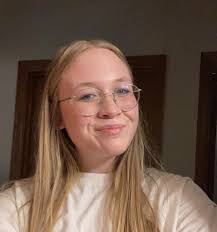 Lea Sanford's Instagram, Twitter & Facebook