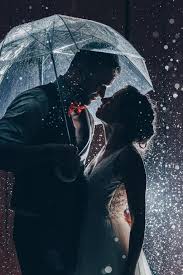 Rain On The Wedding Day Can Be Amazing Wedding In 2020 Romantic Wedding Photos Winter Engagement Photos Outfits Romantic Photoshoot