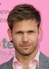 Thin hair often appears flat, limp and unable to hold any more or less voluminous style. Flat Tops Hairstyles 2014 Lustyfashion
