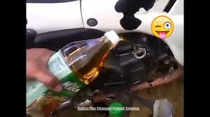 Minyak kelapa murni sekarang kurang dikenal karena dibandingkan dengan minyak lainnya, minyak kelapa murni masih setandar. Enjin Sejuk Guna Minyak Masak Seri Murni Je Untuk Enjin Motosikal Youtube