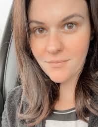 Stacey Pearce's Instagram, Twitter & Facebook