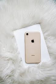 Whether it's to pass that big test, qualify for that big prom. 32 Cute And Girly Iphone Wallpapers Free Decorhint Home Decor And Diy Projects