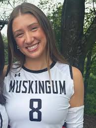 Happy birthday to Northern Illinois rising sophomore outside hitter Emma  McCartney! The 5-foot-11 Ohio native netted 172 digs, 34 kills and 15 aces  in 2024. She was the first player in Chardon