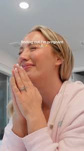 ELLE (@elleswift) • Instagram photos and videos