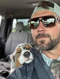 Let's see those Shoulder Leans!!🐾