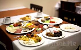 Kus Sesleri Esliginde Cafemsi Libadiye Cafe Restaurant Ta Kahvalti Tabagi Sinirsiz Cay Goruntuler Ile Ikindi Cayi Yemek Tarifleri Kahvalti