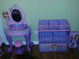 Sofia The First Vanity From Toys R Us And Multi Bin Dresser From Walmart To Complete A Sofia The First Bedroom Th Toddler Princess Room Kid Room Decor Boy Room