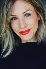 Courtney Hart's Instagram, Twitter & Facebook