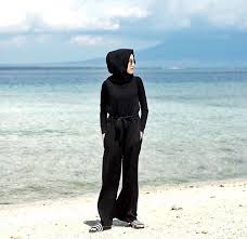 Dear salzabilla begini cara hilangkan jas di fotomu yang viral cara mudah mengg. Mengapa Baju Warna Hitam Lebih Menyerap Panas Terraversity Blog