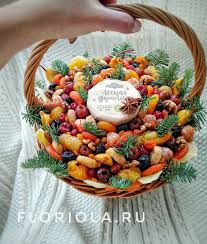 Na Dannom Izobrazhenii Mozhet Nahoditsya Eda Food Bouquet Fruit Basket Gift Fruit Bouquet Ideas