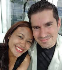 Hola a todos. La mayoría de las veces utilizo esta plataforma para cosas de  trabajo y compartir momentos positivos de nuestra vida familiar. Por los  mensajes que recibo siento el cariño que