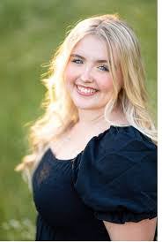 Leah Phipps's Instagram, Twitter & Facebook