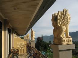 Hotel seruni merupakan pilihan yang tepat bagi anda dan keluarga selama berada di kawasan puncak cisarua, jawa barat. Patung Hotel Seruni Mapio Net