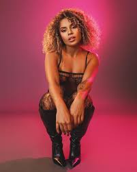 Kevelin Gomes - Free nude pics, galleries & more at Babepedia