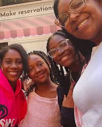 Shana 🖤 (@myrealtorshanarivers) · Instagram 照片和视频