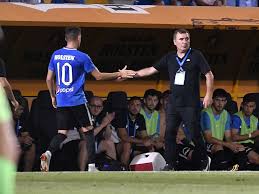 Gheorghe hagi, ianis'i ilerleyen yıllarda galatasaray'da görecek miyiz? sorusuna ise, nerede göreceğinizi bilmiyorum. Gica Hagi A Vorbit Despre Speculatiile Care Il Dau Pe Ianis Hagi Transferat La Galatasaray Mobile