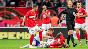 Обзор матча, счет 7 : Ochen Neudachnaya Igra Dlya Moskalyova Sudya Matcha Spartak Sochi Vremenno Otstranyon Ot Raboty V Rpl Rt Na Russkom