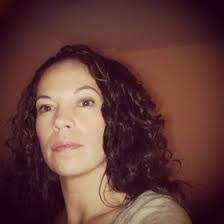 Danielle Breslin's Instagram, Twitter & Facebook