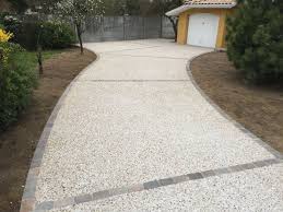 Confection D Une Allee En Beton Desactive Sur Carbon Blanc 33 Gironde Travaux Paves Amenagement Ex Allee En Beton Allee Carrossable Revetement Sol Exterieur