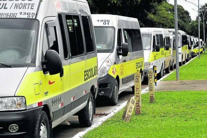 90 transportes escolares foram regularizados pelo Detran-DF nesta  terça-feira