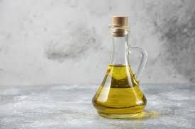 Minyak zaitun mempunyai kandungan vitamin dan mineral yang bermanfaat untuk ibu hamil, terutamanya yang mengalami masalah kulit kering atau begitu banyak manfaat minyak zaitun untuk ibu hamil, malah ia juga boleh terus diamalkan sehingga selepas bersalin dan juga seisi keluarga. Minyak Zaitun Untuk Ibu Hamil Manfaat Olive Oil Untuk Bumil Theasianparent Indonesia
